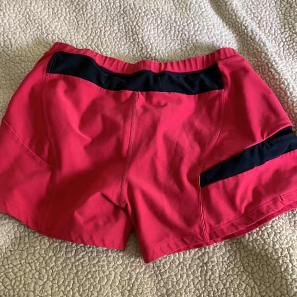 Workout shorts - Picture 2 of 3